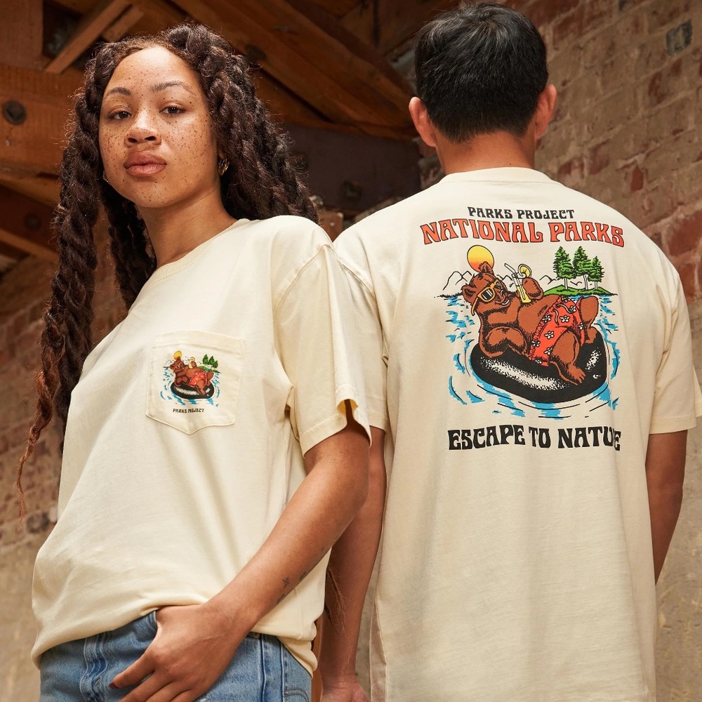 NWT PARKS PROJECT Escape to Nature Bear Float Pocket Tee M